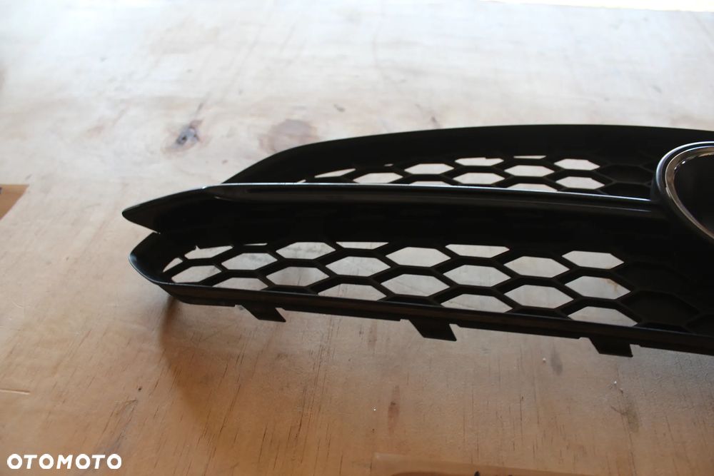 KRATKA ZDERZAKA LEWA AUDI A8 D4 4H0807679AB 2014 - 3