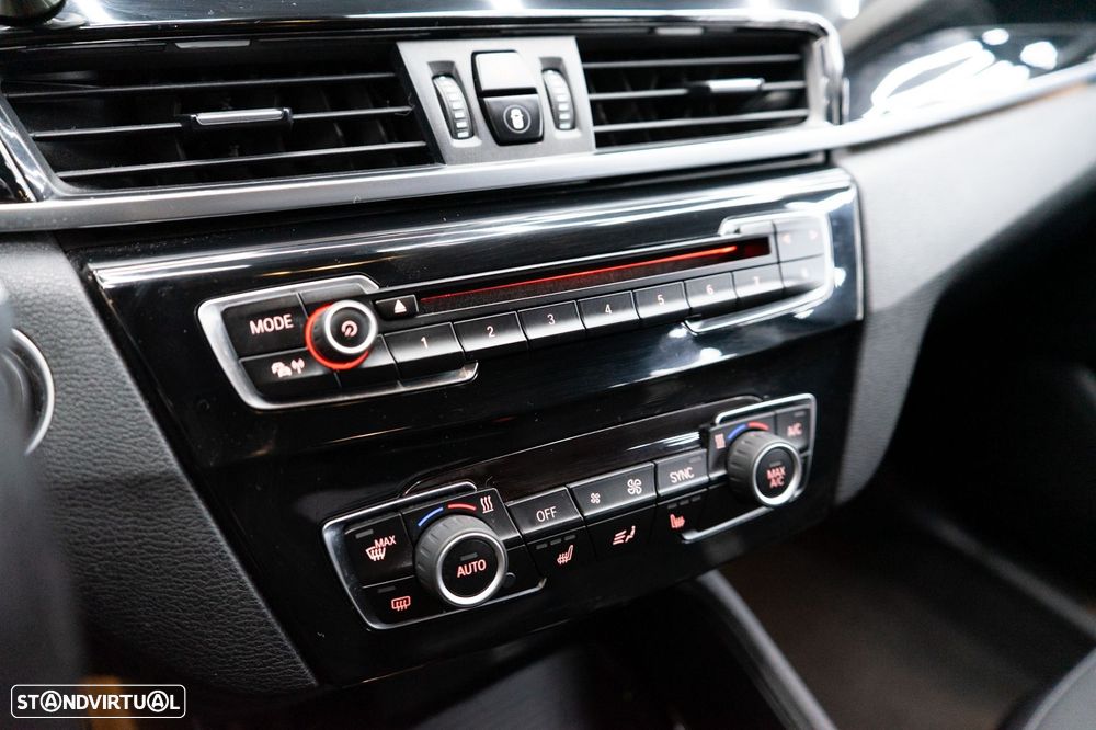 BMW X1 18 d sDrive Line Sport - 29