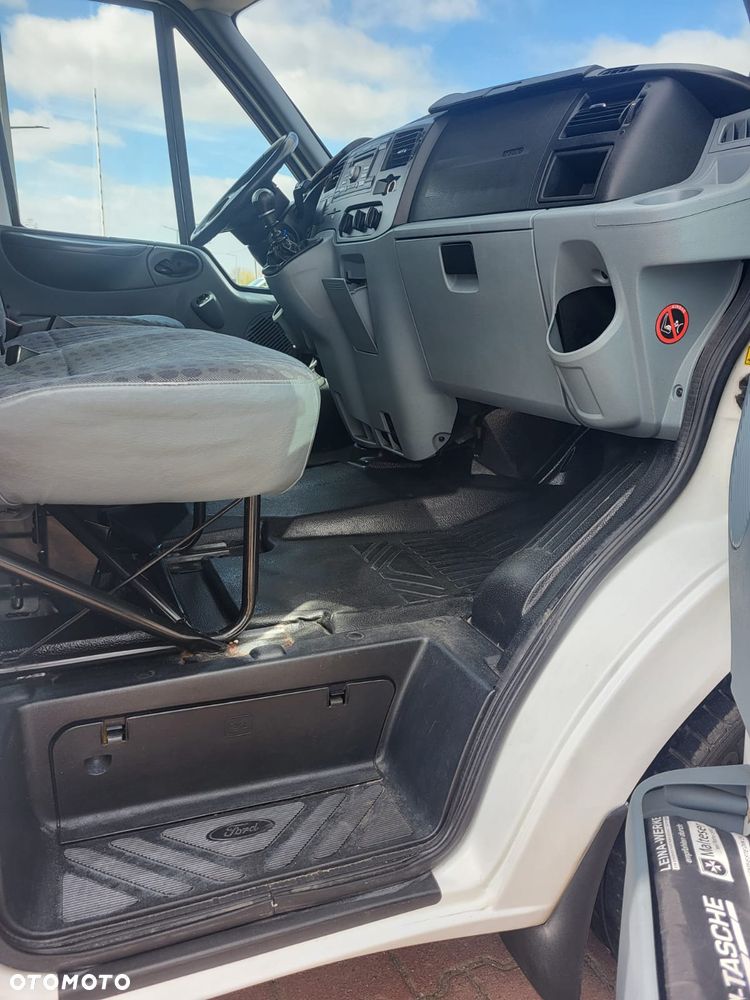 Ford Transit - 16