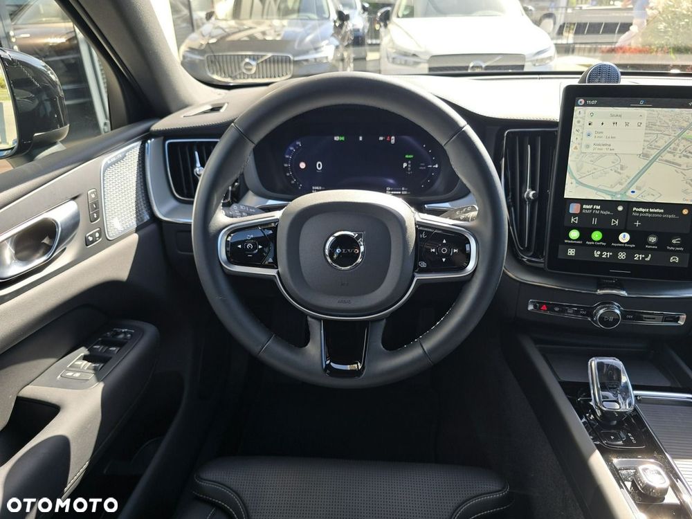 Volvo XC 60 T8 AWD Ultra Black Edition - 16
