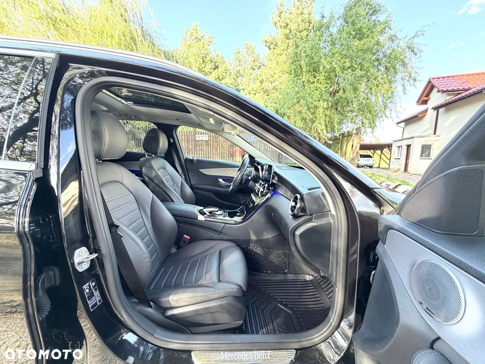 Mercedes-Benz Klasa C 300 d 4MATIC 9G-TRONIC - 28