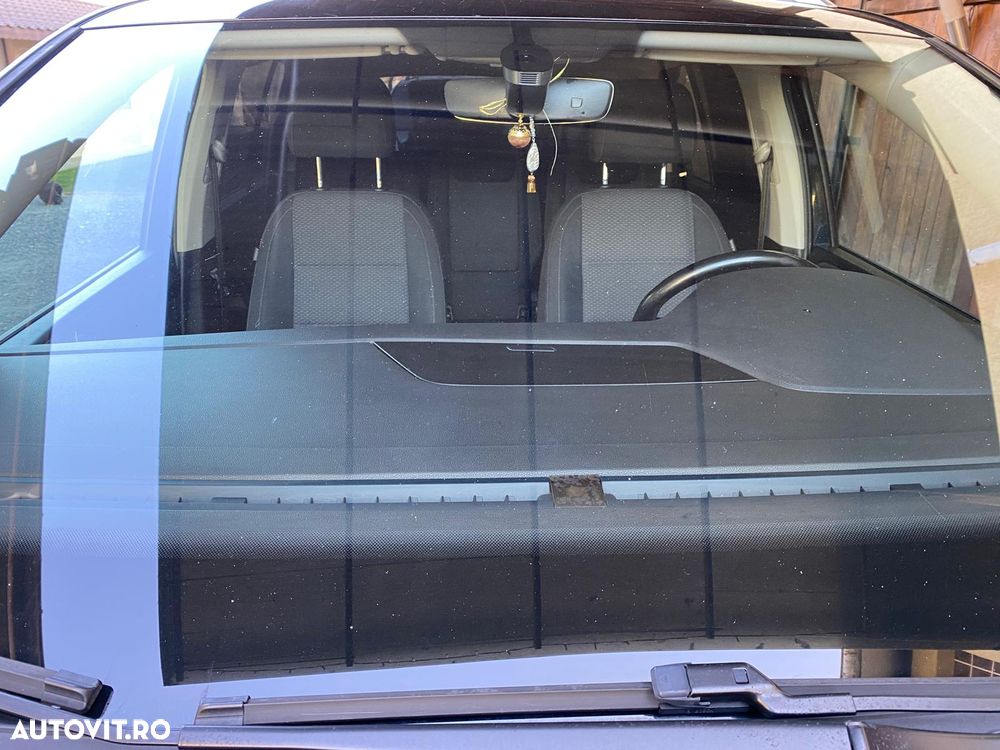 Volkswagen Touran 1.6 TDI DSG Comfortline - 8