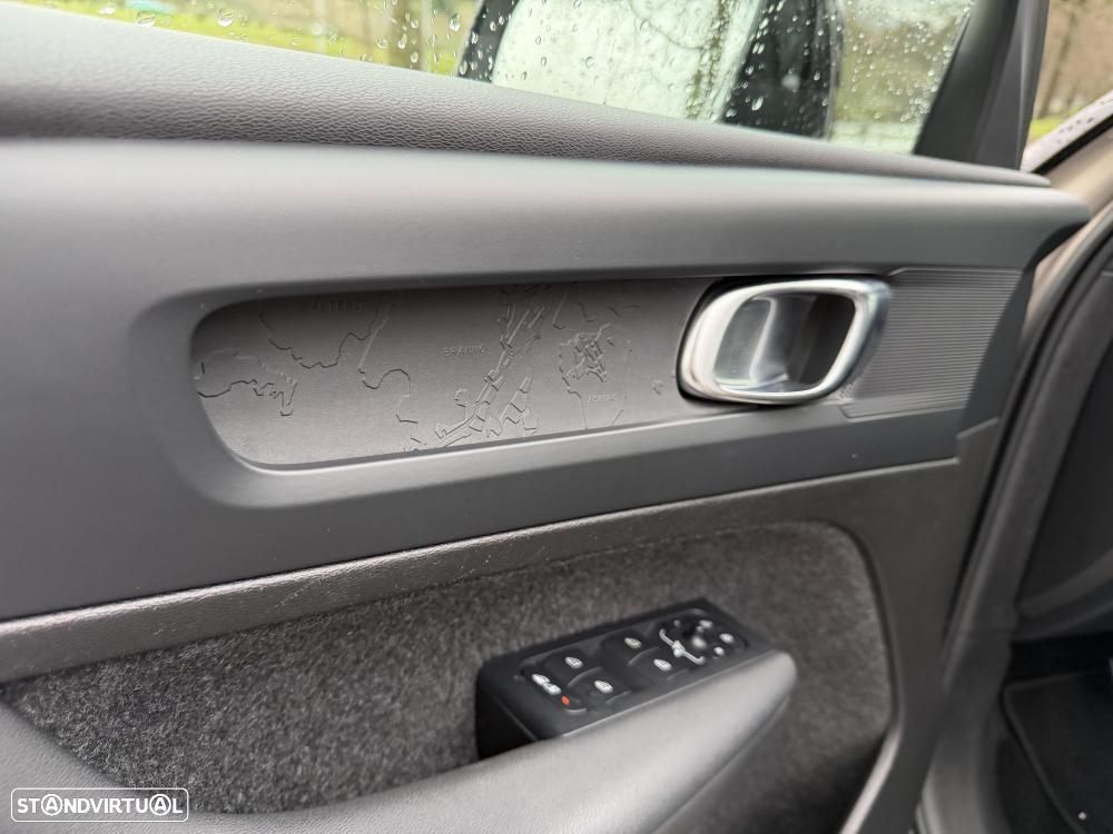 Volvo XC 40 Recharge Plus - 17