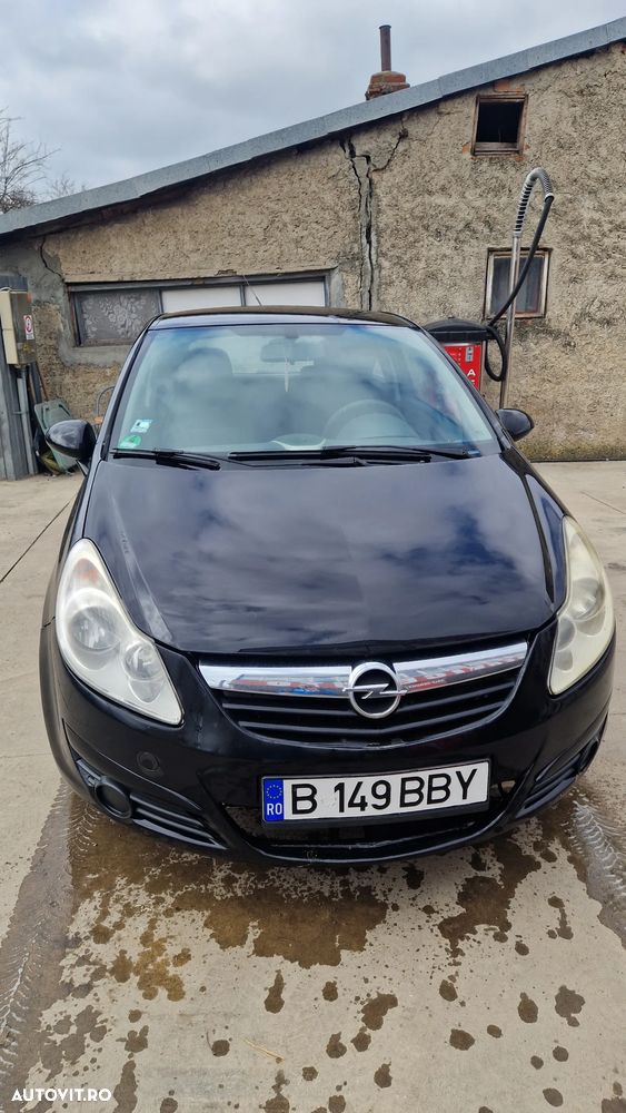 Opel Corsa 1.2i Easytronic Cosmo - 1