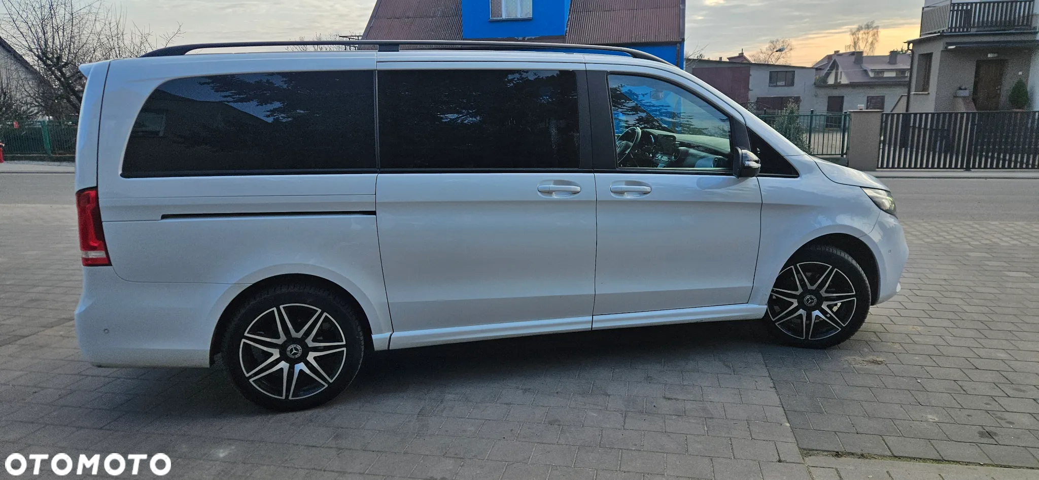 Mercedes-Benz Klasa V 250 d 4-Matic Avantgarde 9G-Tronic (d³ugi) - 13