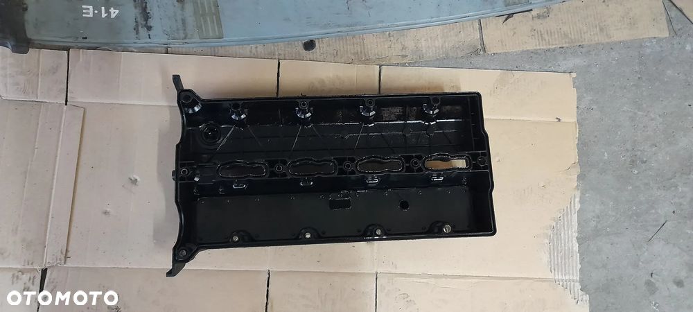 KIA CARNIVAL 2,9  crdi pokrywa zaworów - 1