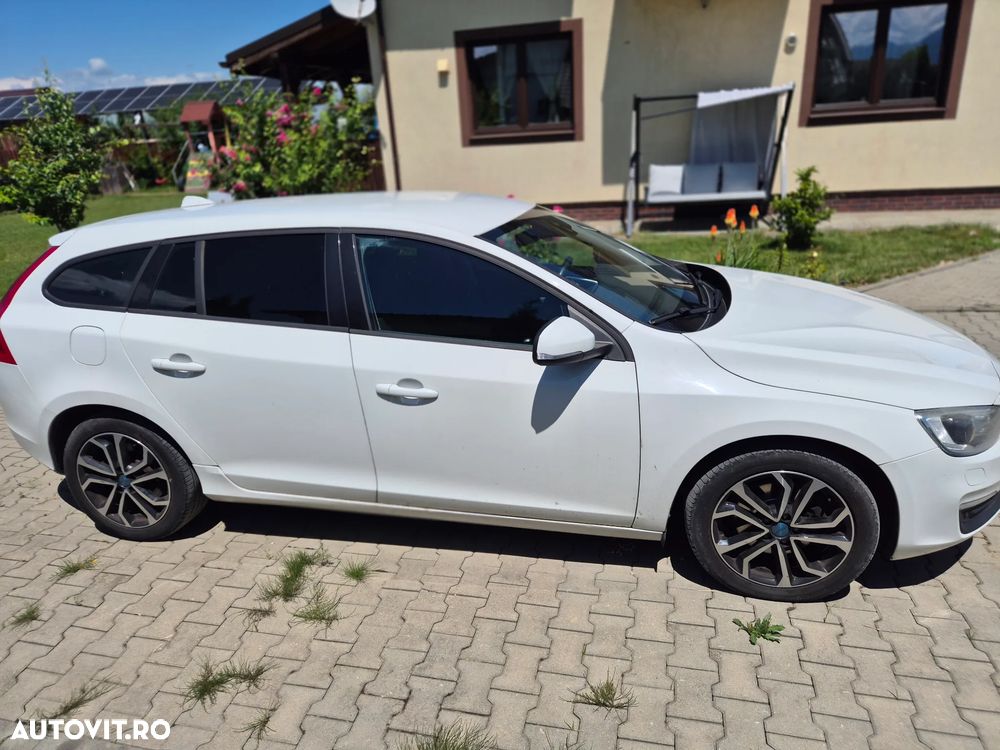 Volvo V60 D3 DRIVe Kinetic - 2