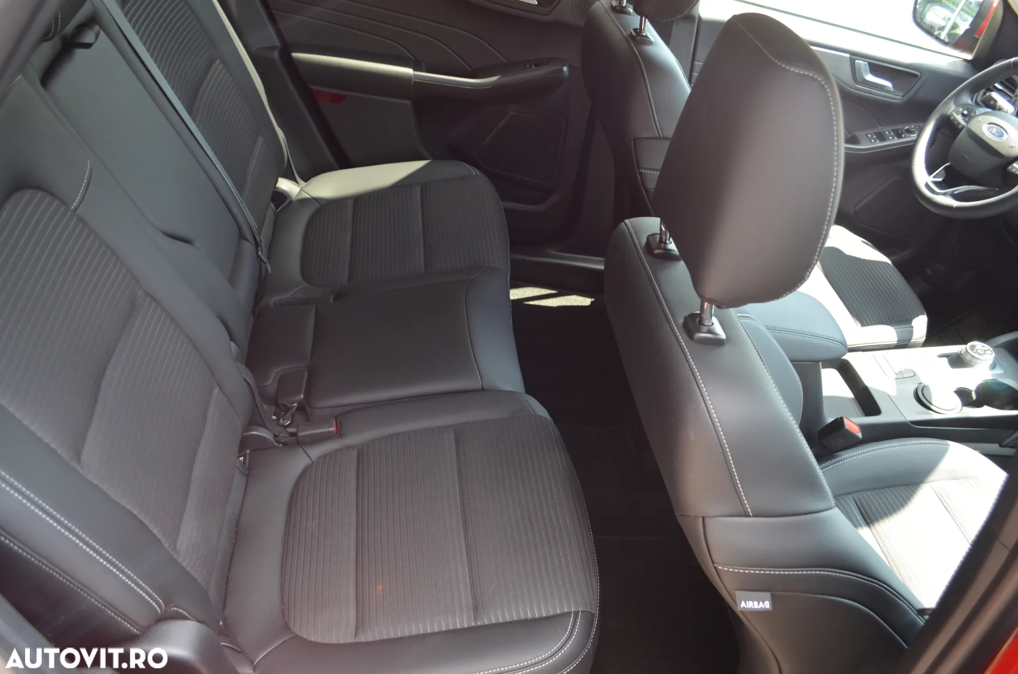 Ford Kuga 2.5 Duratec FWD FHEV Titanium - 6