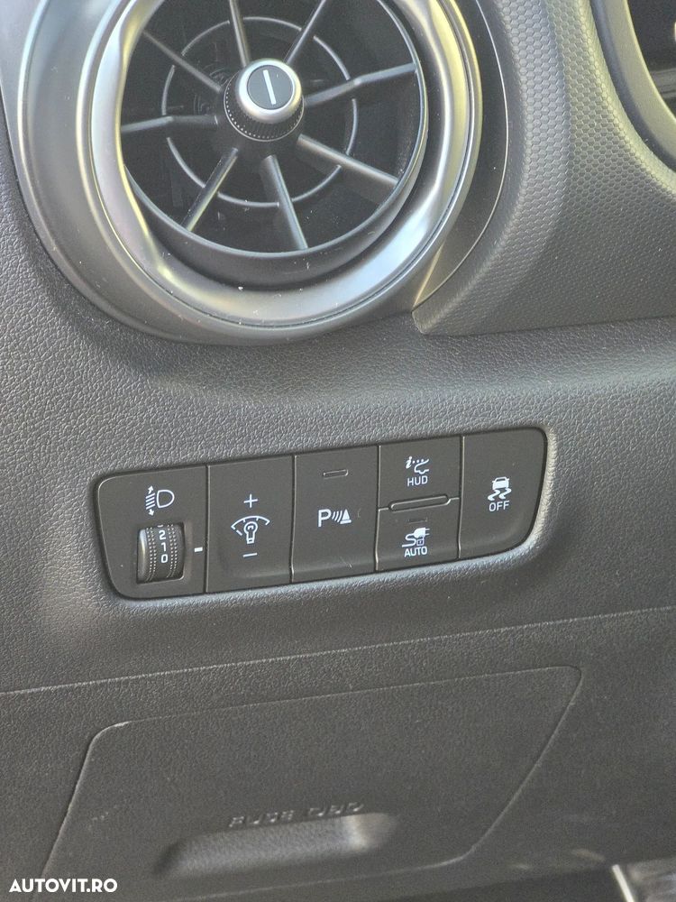 Hyundai KONA 204CP Luxury - 15