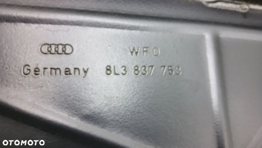 Audi A3 8L Ramka Drzwi Podnośnik Szyby Szyba 3D - 14