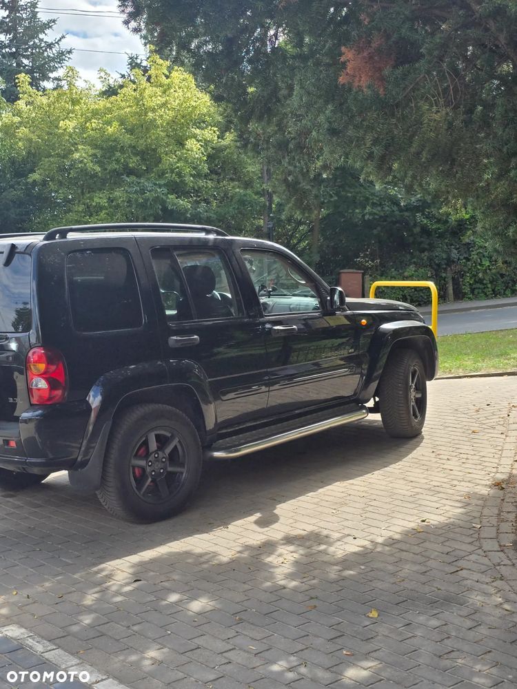 Jeep Cherokee 3.7L Limited - 6