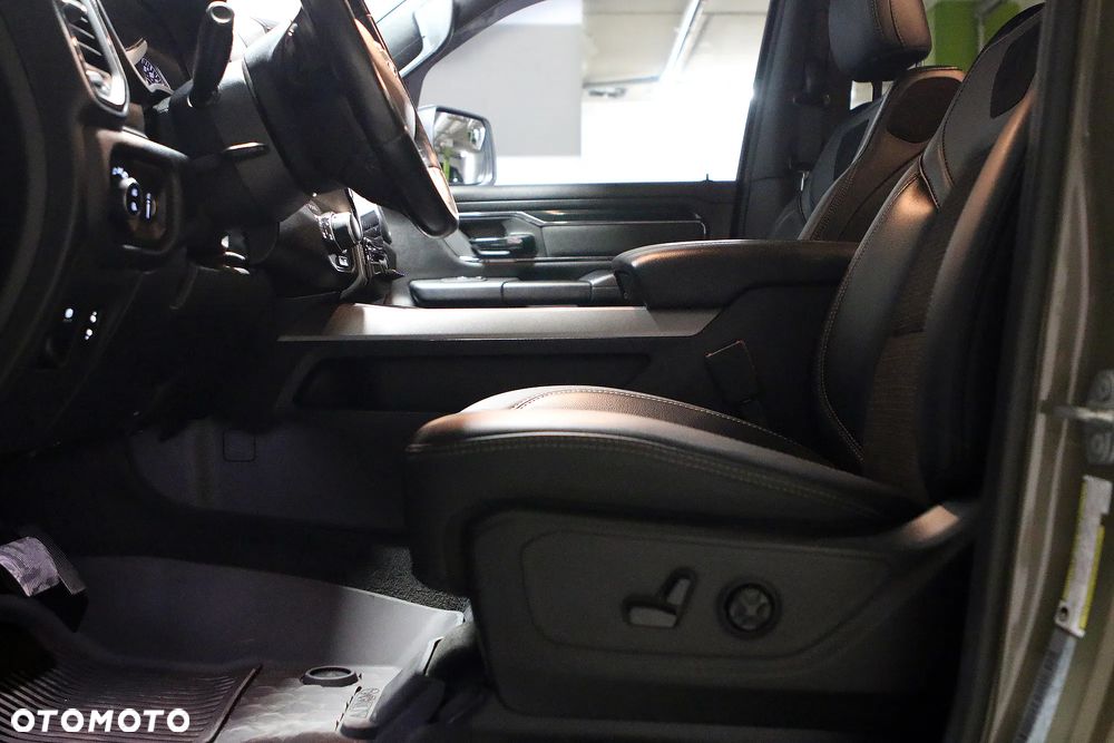 RAM 1500 5.7 Crew Cab Limited - 22