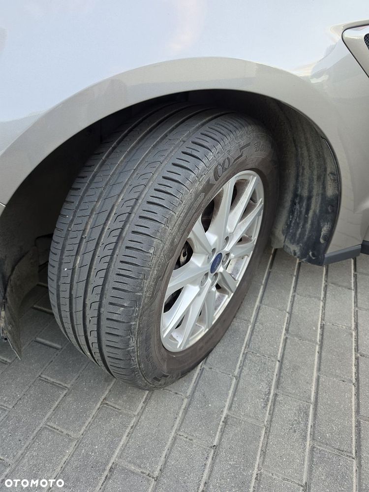 Ford S-Max - 34