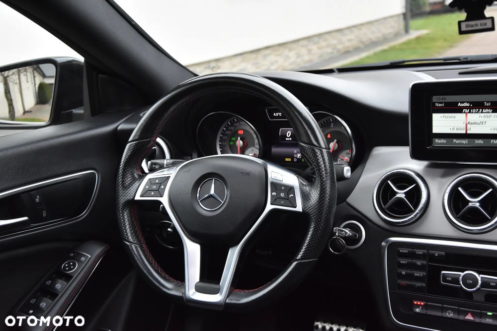 Mercedes-Benz CLA 200 7G-DCT AMG Line - 16