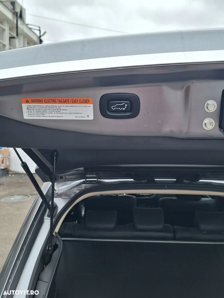 Mitsubishi Outlander PHEV 2.4 L 4X4 Instyle+ - 24