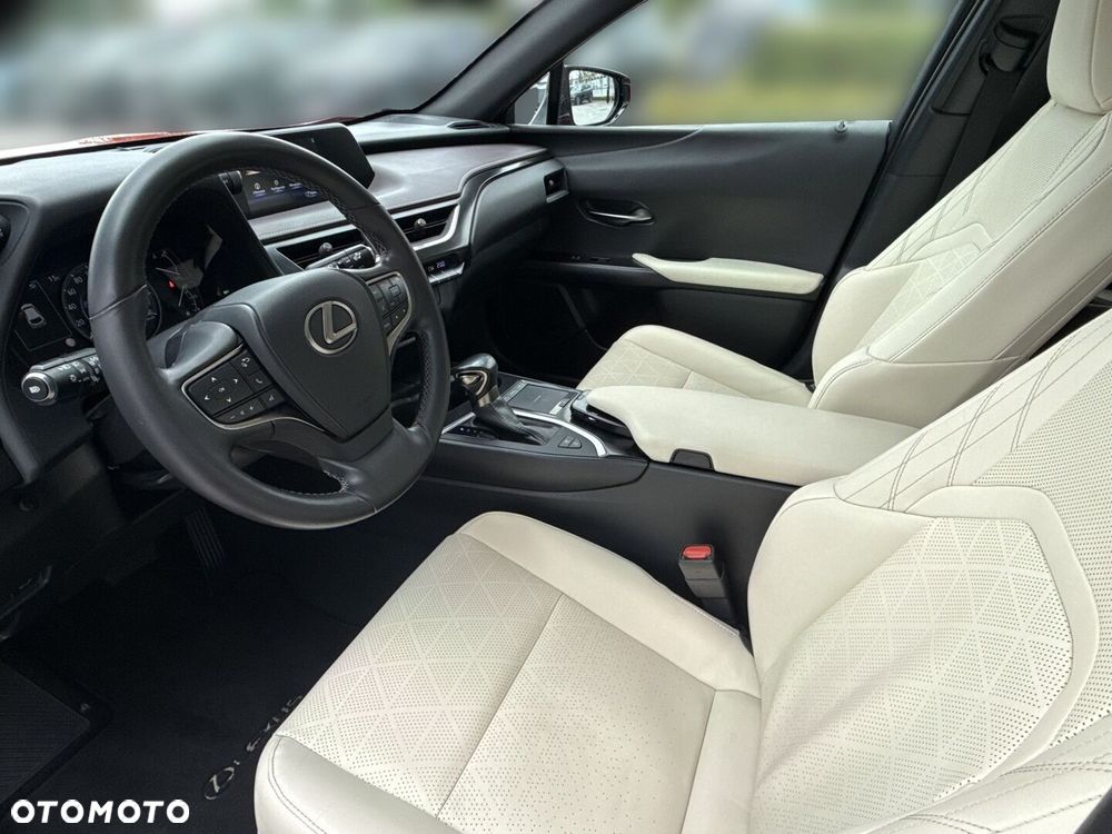 Lexus UX - 9