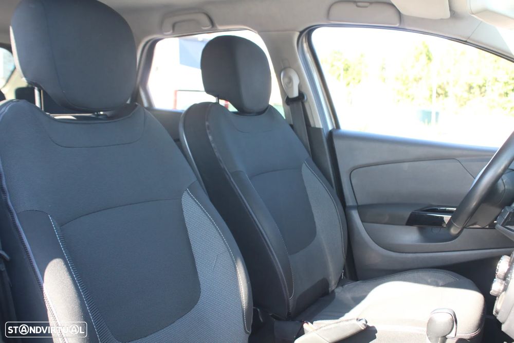 Renault Captur ENERGY TCe 120 EDC LIMITED - 36