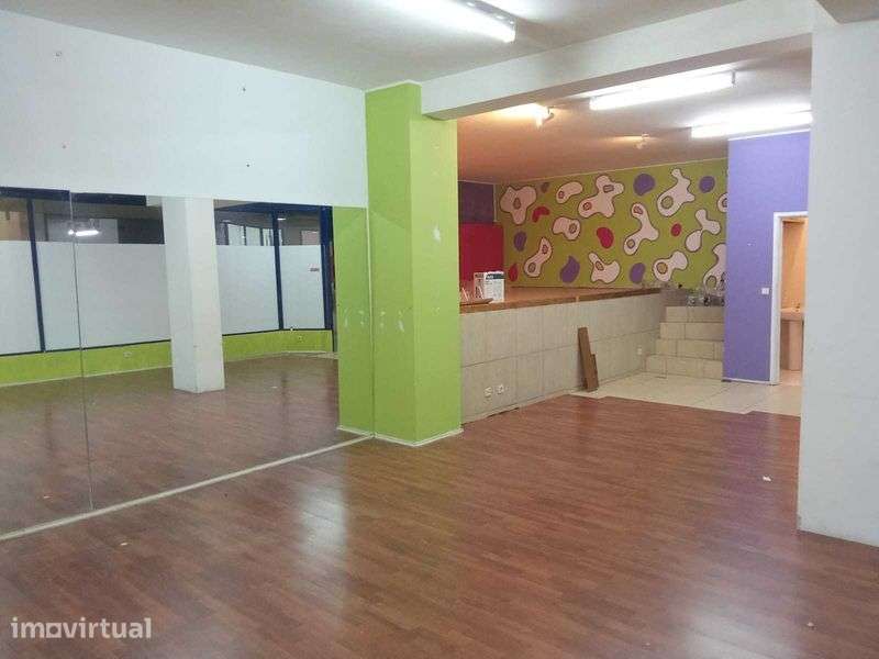 Loja 80m2 junto à estação de Comboios de Espinho - Grande imagem: 2/5