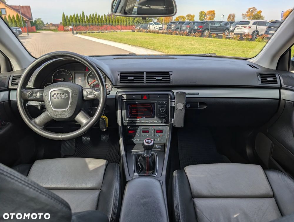 Audi A4 Avant 3.0 TDI quattro - 26