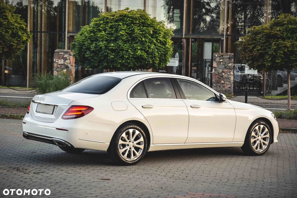 Mercedes-Benz Klasa E 300 9G-TRONIC Avantgarde - 14