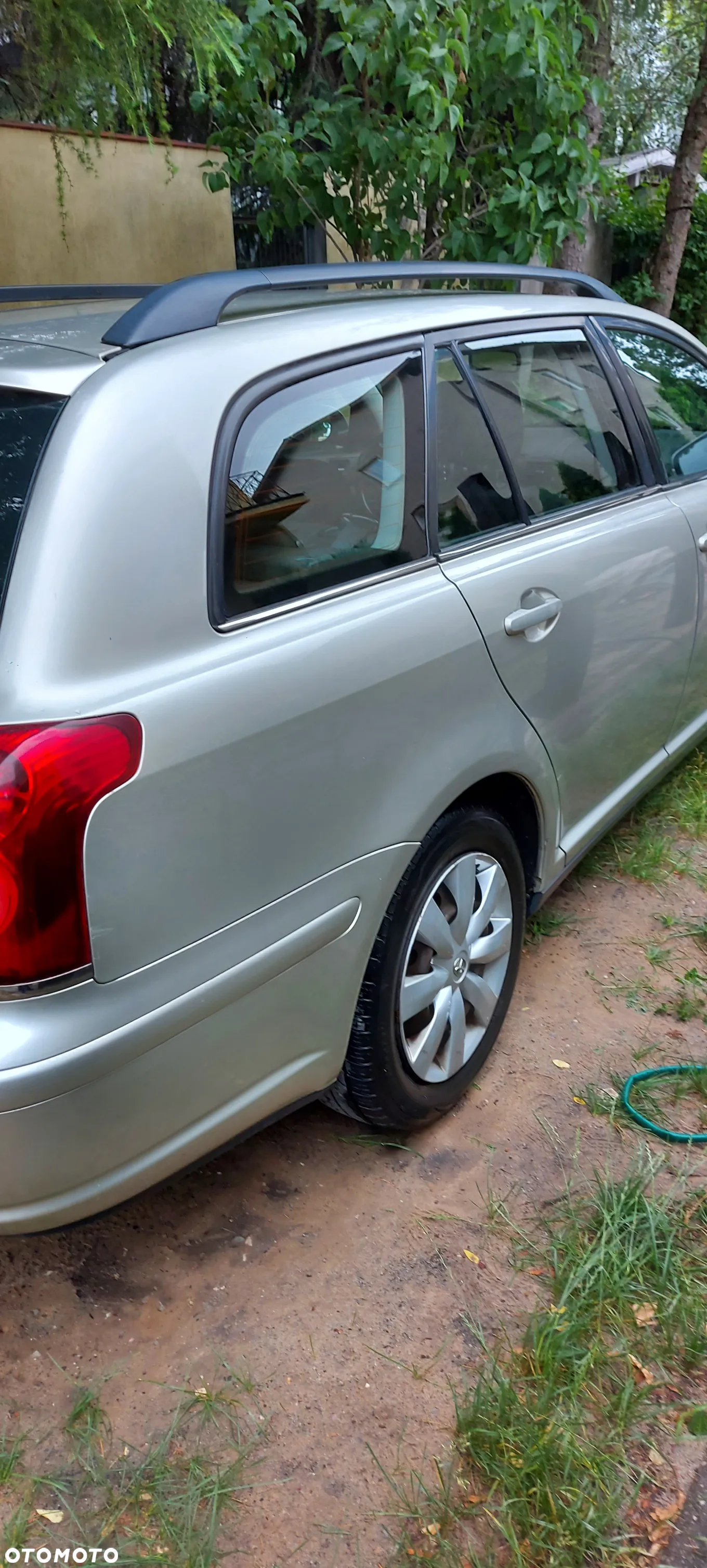 Toyota Avensis 2.0 D-4D Luna - 2