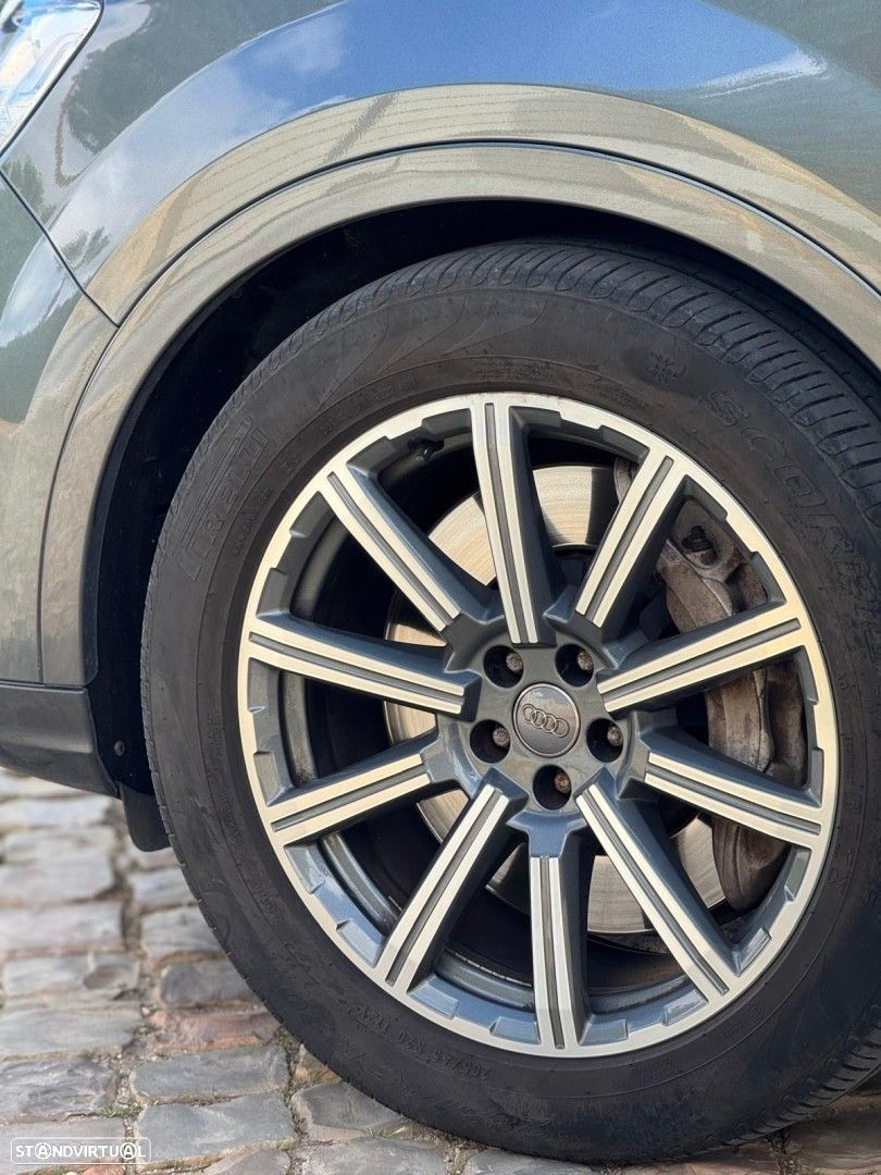 Audi Q7 3.0 TDI E-tron quattro S-line Tiptronic - 12