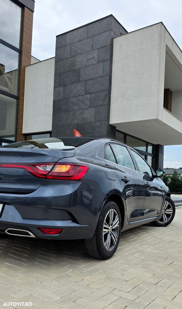 Renault Megane TCe 140 GPF Equilibre - 8