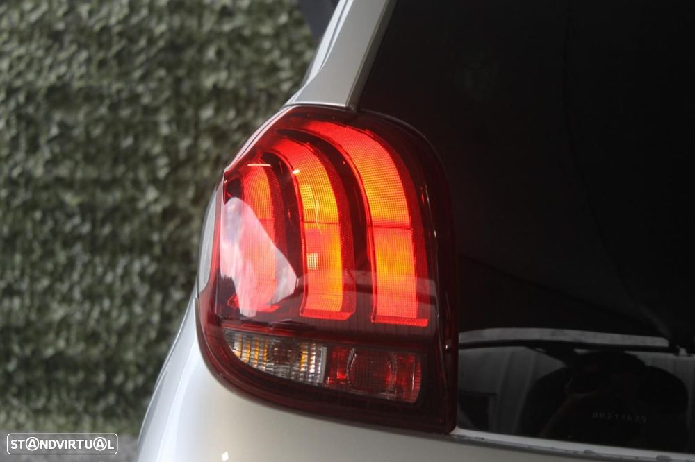 Peugeot 108 1.2 PureTech Allure - 40