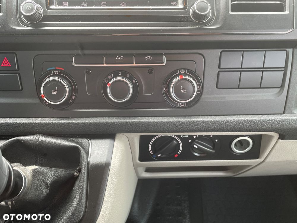 Volkswagen Transporter Caravelle Kurz Comfortline - 11