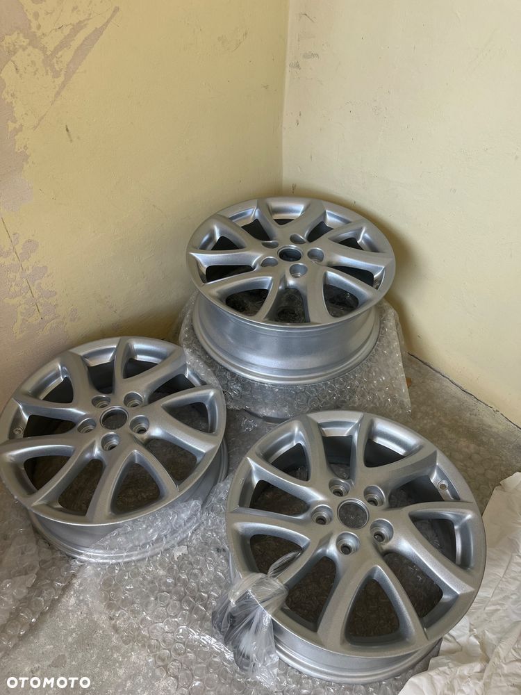 Mazda 5 2.0 MZR-DISI i-stop Sendo - 24