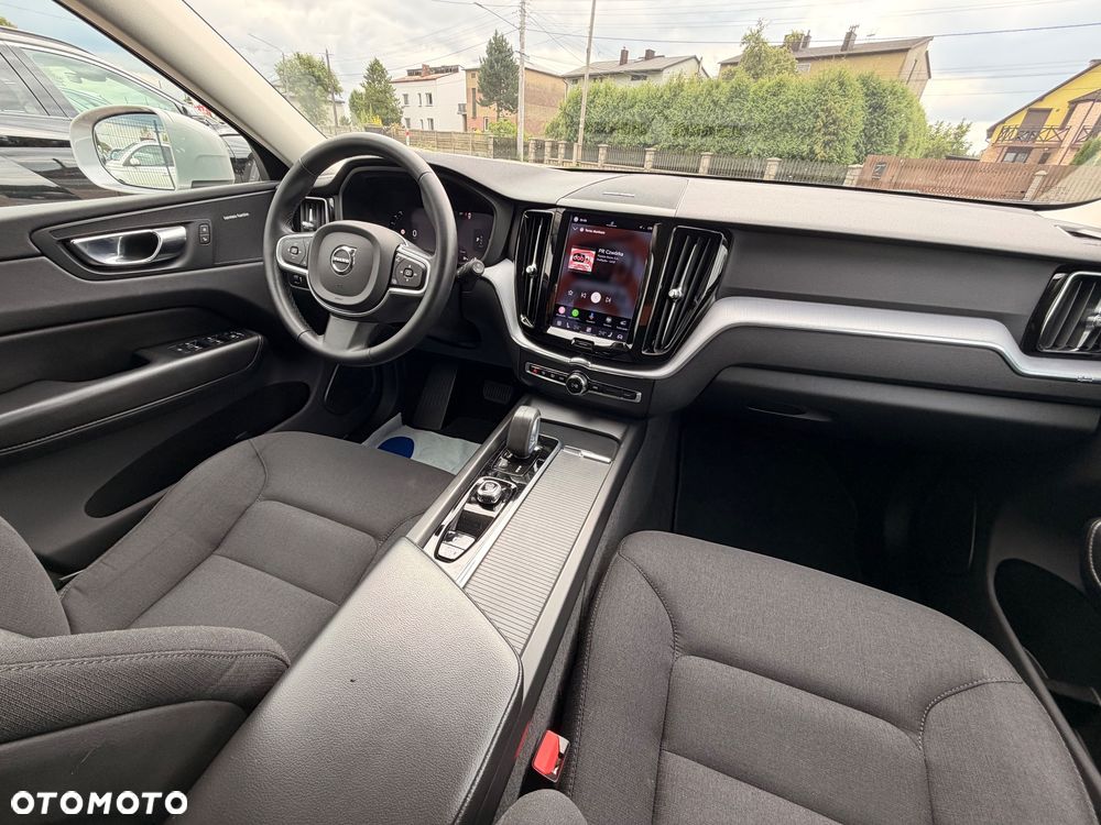 Volvo XC 60 B4 D AWD Geartronic Momentum Pro - 8