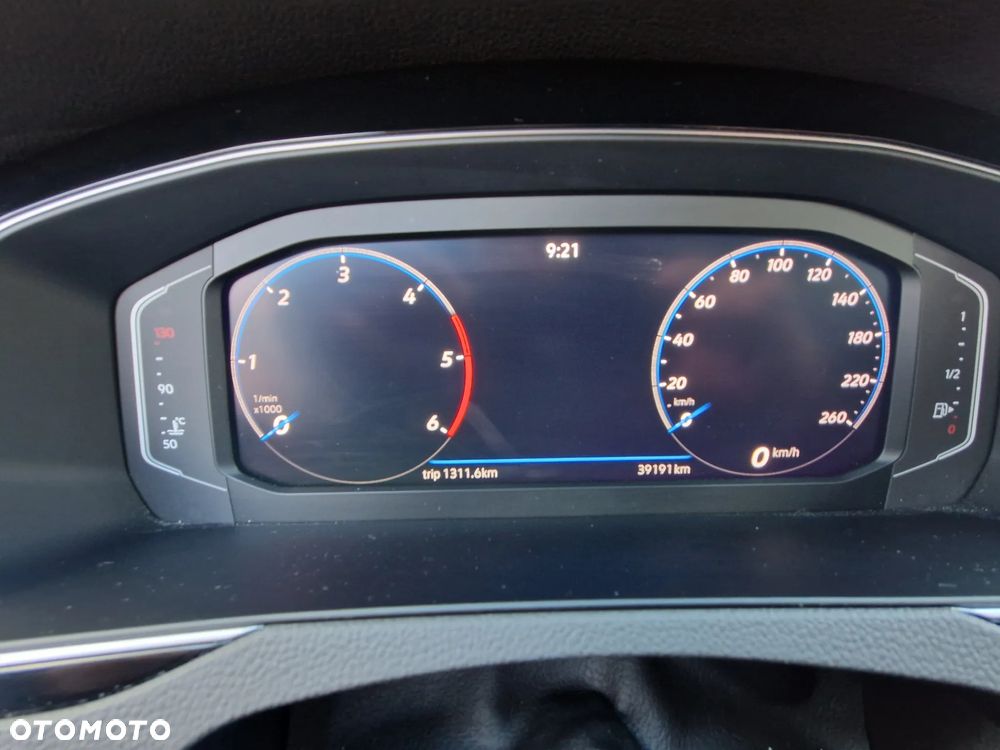 Volkswagen Passat 2.0 TDI SCR Elegance DSG - 22