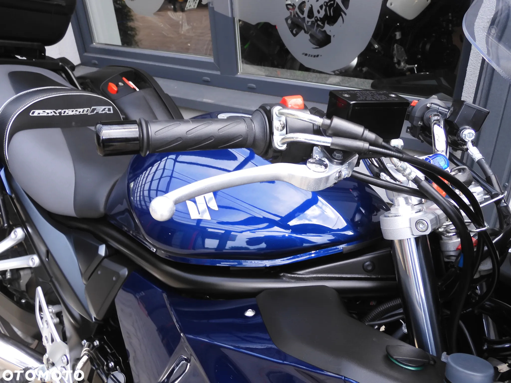 Suzuki GSX - 5