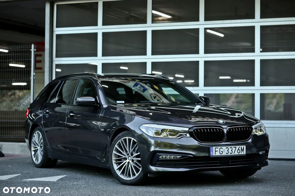 BMW Seria 5 520d Sport Line - 6