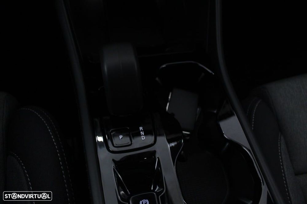 Volvo XC 40 2.0 B3 Plus Dark - 30