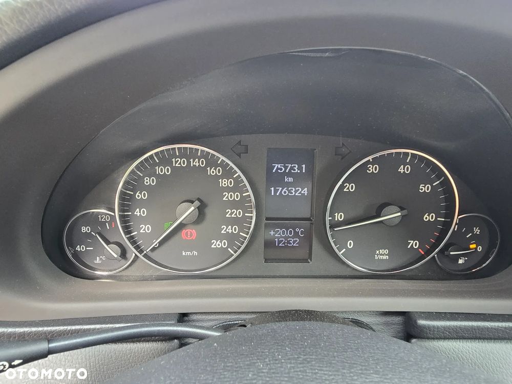 Mercedes-Benz Klasa C 200 Kompressor Sport Edition - 29