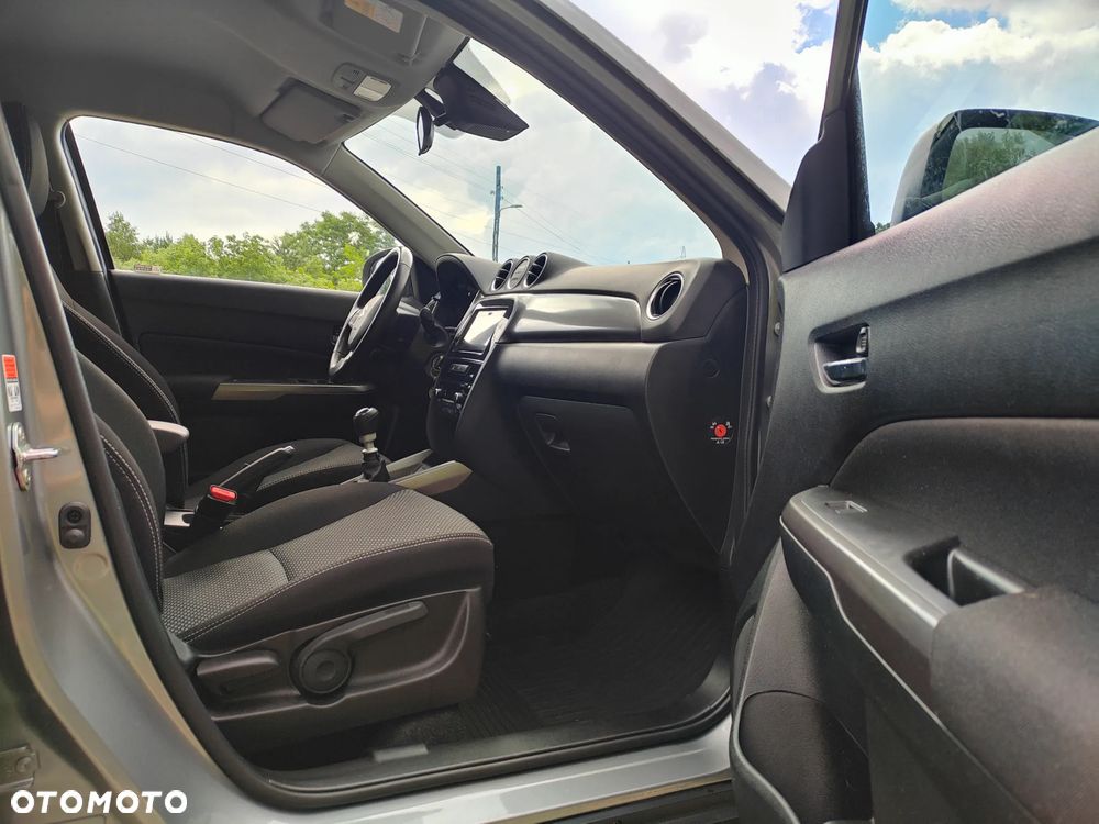 Suzuki Vitara 1.4 Boosterjet mHEV Premium Plus 2WD - 15