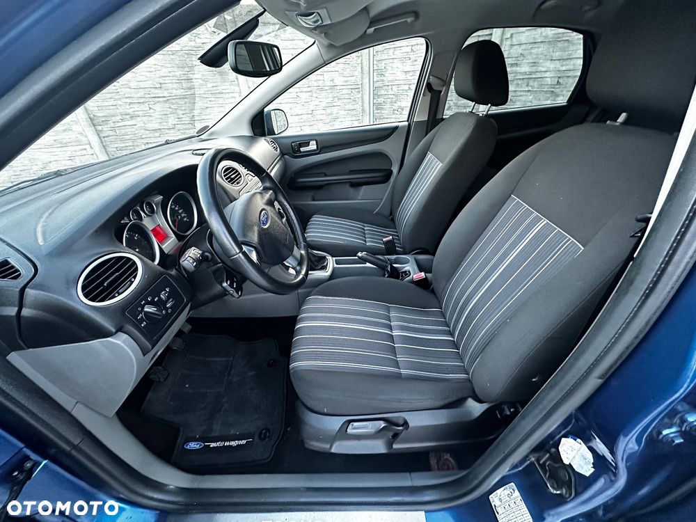 Ford Focus - 8