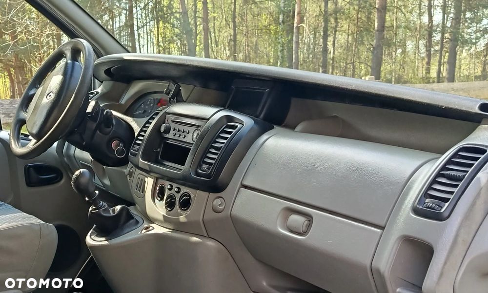 Renault Trafic - 12