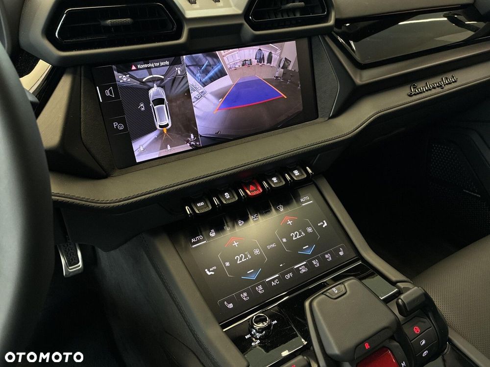 Lamborghini Urus - 13