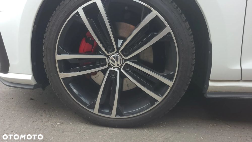 Volkswagen Golf 2.0 TDI BMT GTD DSG - 37