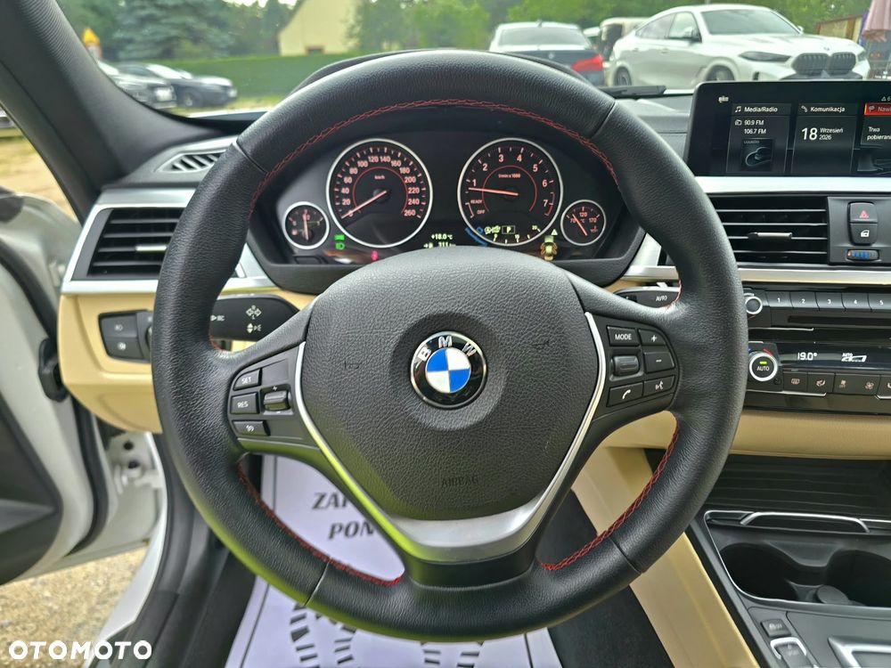 BMW Seria 3 330i - 13
