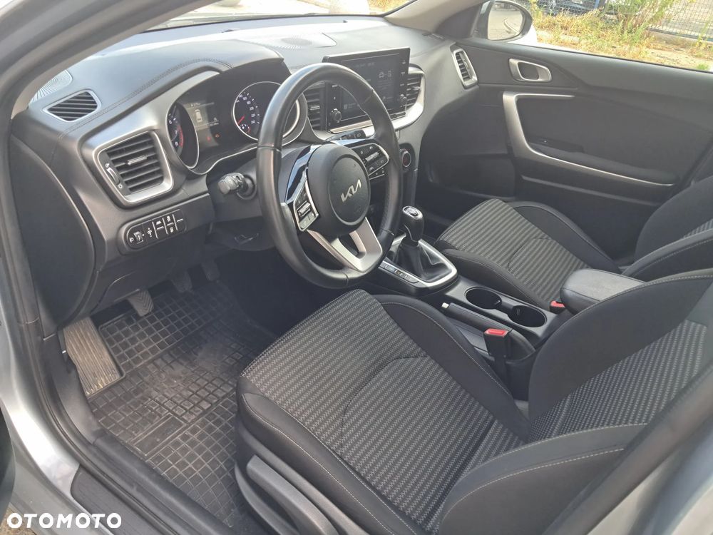 Kia Ceed 1.5 T-GDI M - 5