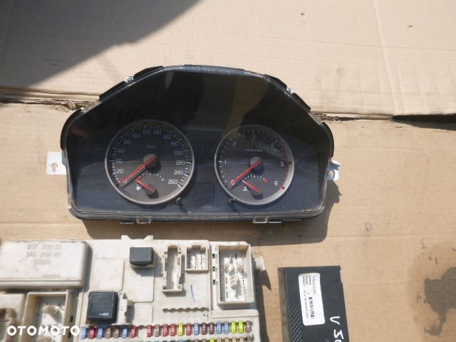 ZESTAW STARTOWY KOMPUTER STACYJKA IMMOBILIZER BOSCH 0281011775 VOLVO V50 1.6 D - 2