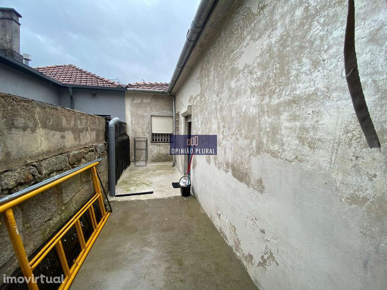 Moradia T3 com terraço e garagem - junto ao Jardim de Arca dÁgua - Grande imagem: 4/15