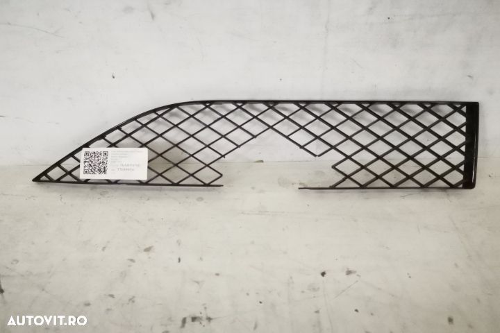 Grila Inferioara Bara Fata Dreapta Original Avariata Bentley Bentayga - 1