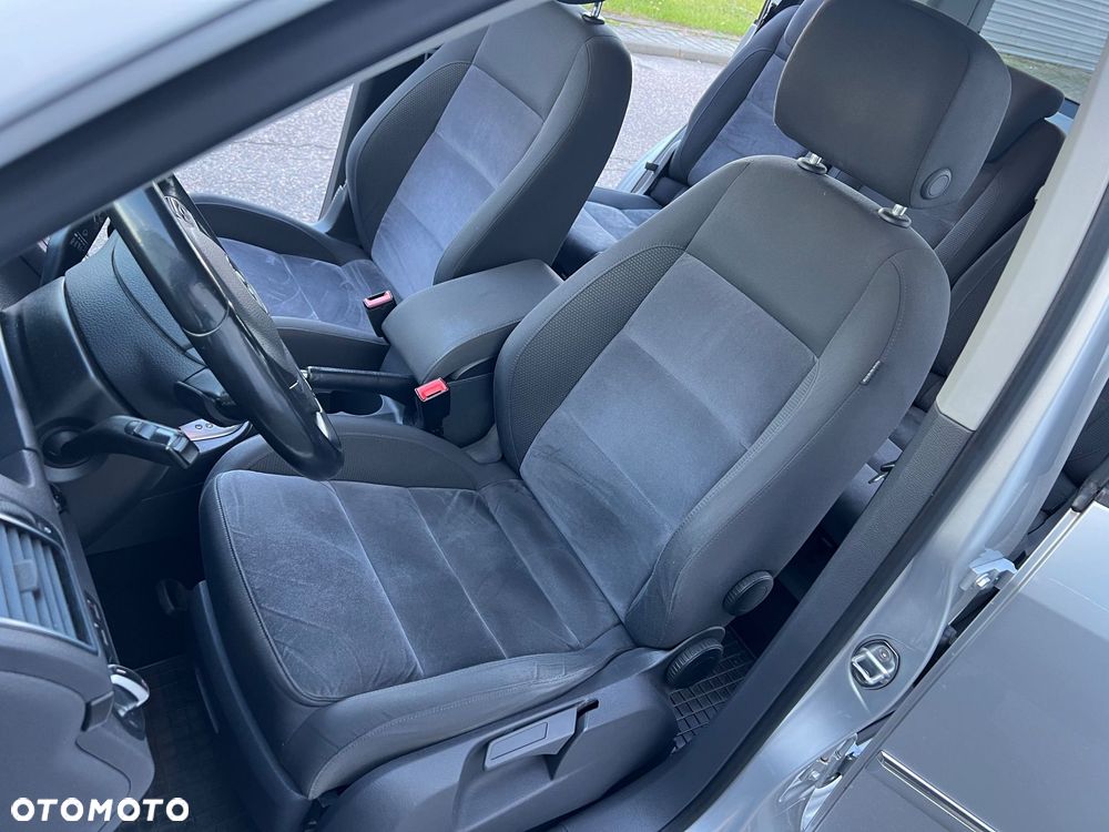 Volkswagen Touran 2.0 TDI DPF Highline DSG - 21