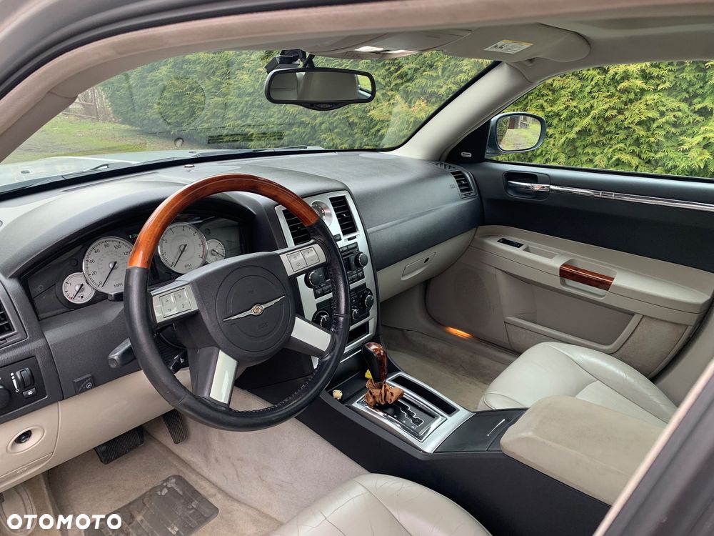 Chrysler 300C 5.7 V8 HEMI Automatik - 12