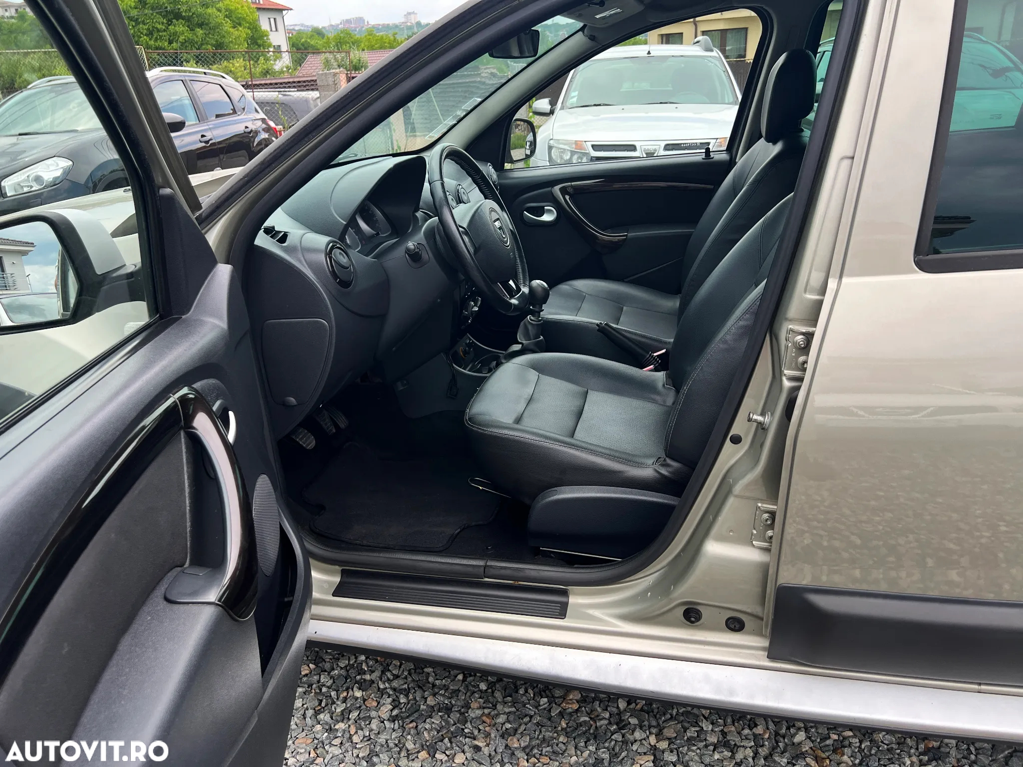Dacia Duster dCi 110 FAP 4x2 Prestige - 10