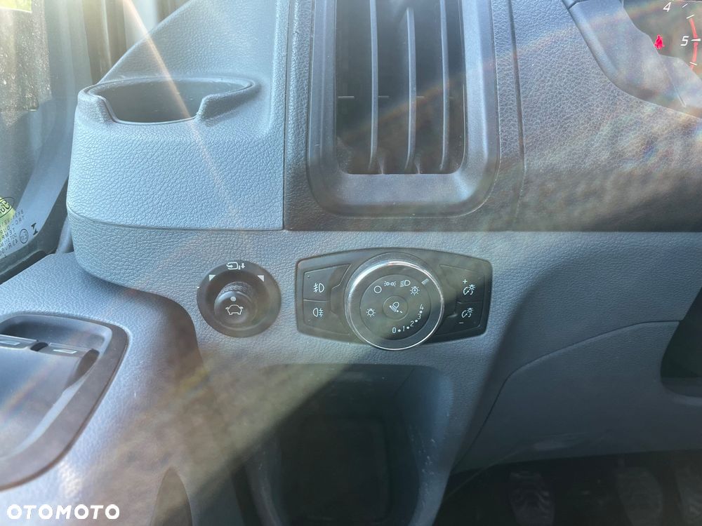 Ford TRANSIT - 11
